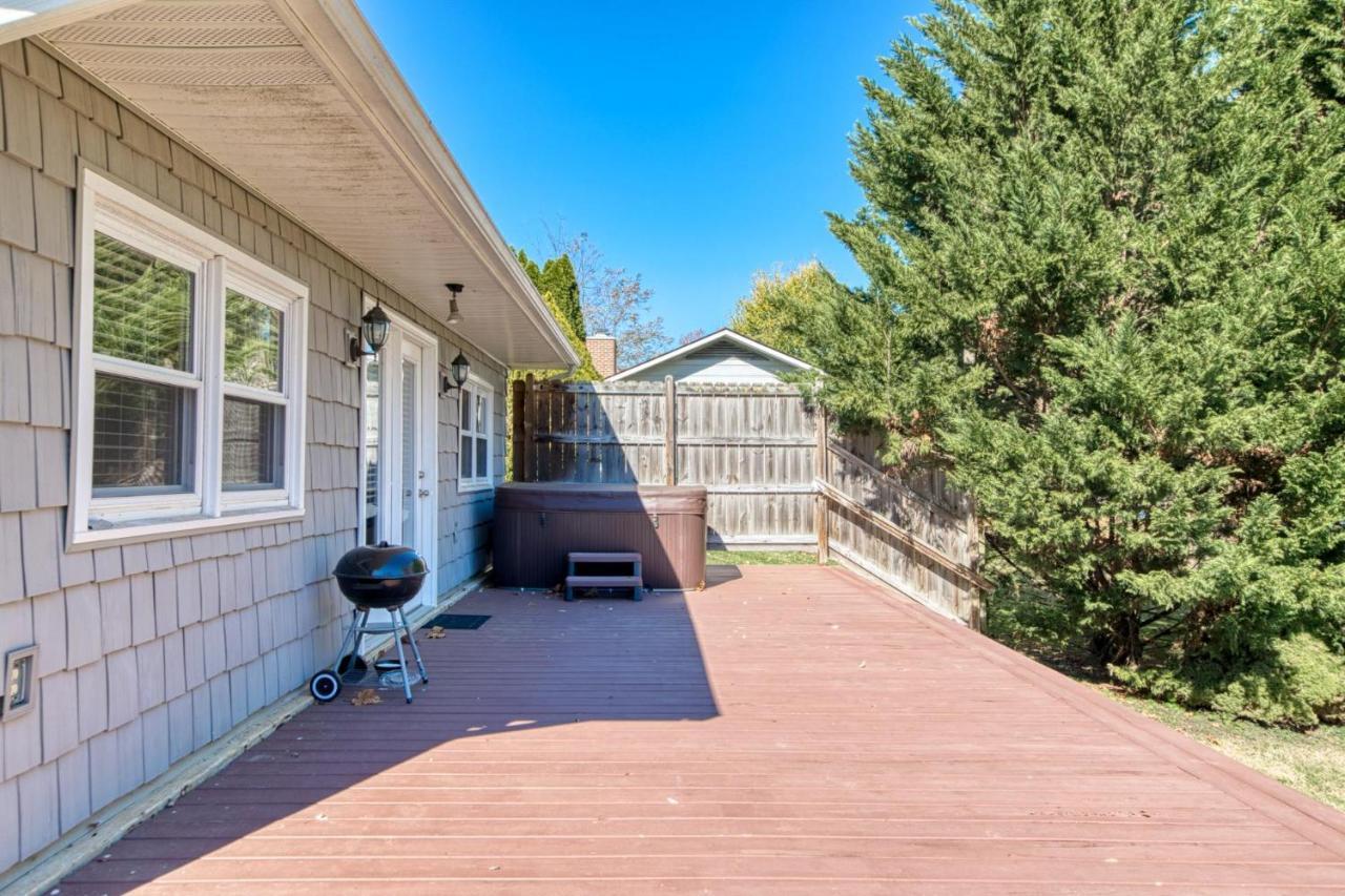 House On The New River, 3Br, 20 Minutes From Vt Radford Exterior photo